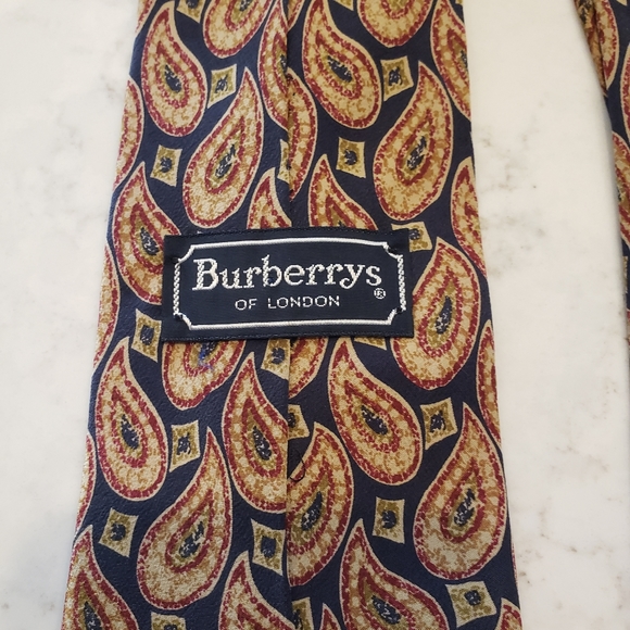 Burberrys of London Ties, set of 4 Silk Ties. - Picture 3 of 8